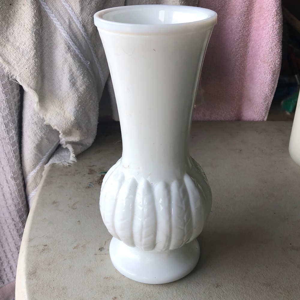 Milk glass vase